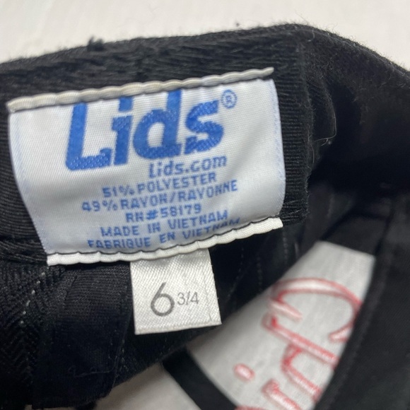 Black Chicago Embroidered  youth - Picture 3 of 3